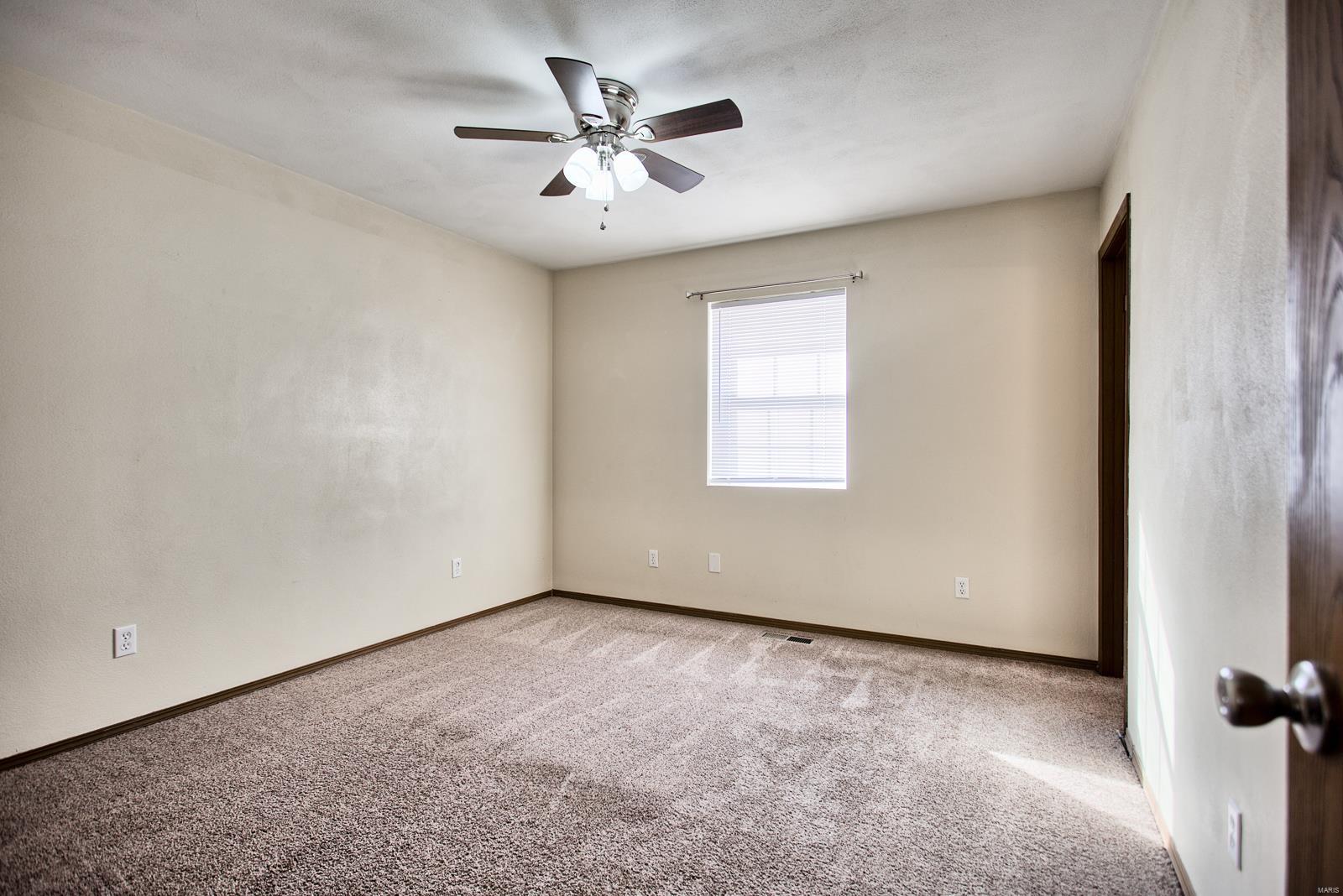 415 Riggin Road Troy, IL 62294 - Photo 12 of 23