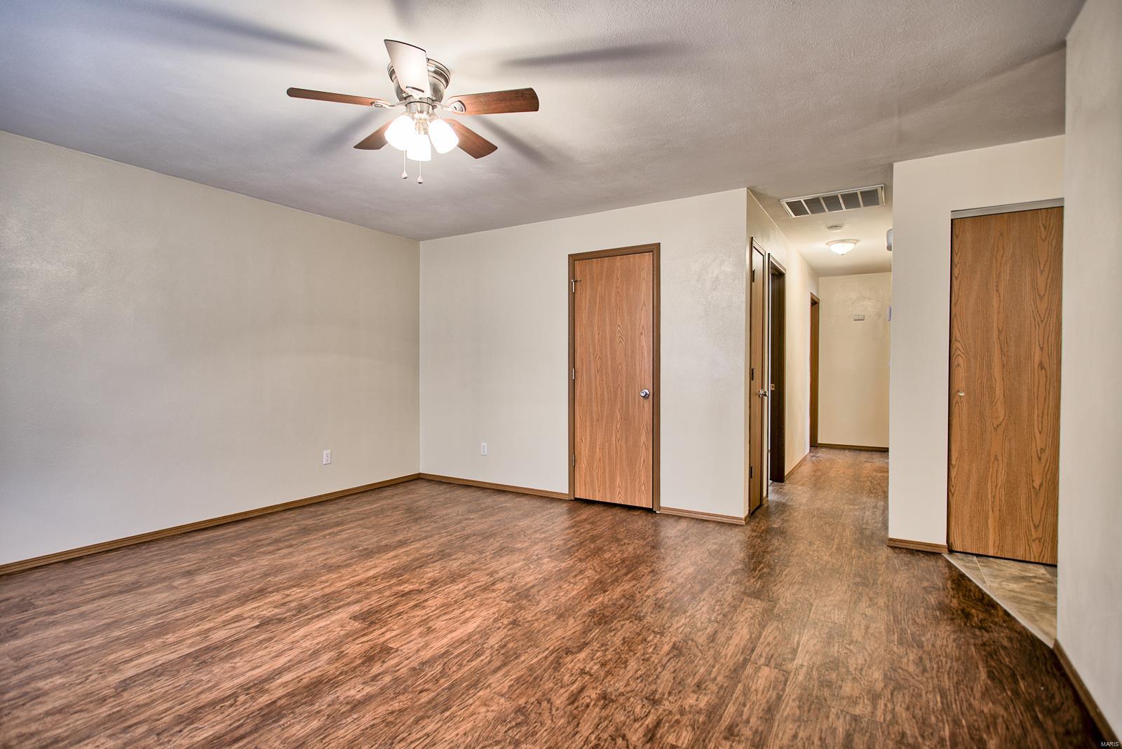 415 Riggin Road Troy, IL 62294 - Photo 5 of 23