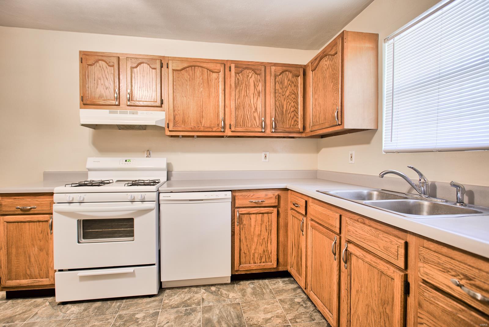 415 Riggin Road Troy, IL 62294 - Photo 7 of 23