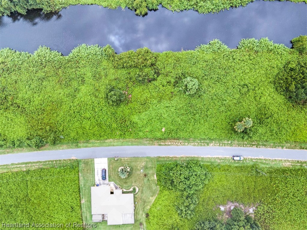 129 Mango Road Northeast Lake Placid, FL 33852 - Photo 5 of 7 Gallery Image 5