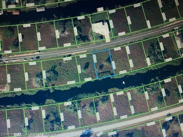 129 Mango Road Northeast Lake Placid, FL 33852 - Photo 7 of 7 Gallery Image 7