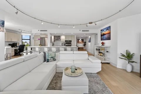 $1,695,000 | 176 Helios Drive, Unit 205, Jupiter, FL 33477