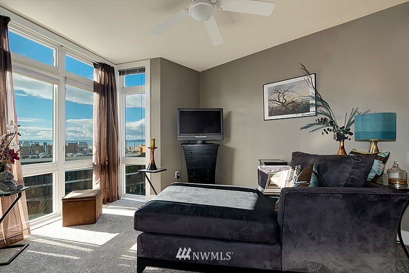 159 Denny Way, Unit 613 Seattle, WA 98109 - Photo 6 of 11