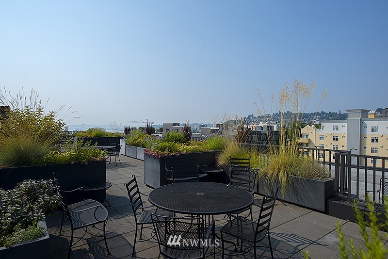 159 Denny Way, Unit 613 Seattle, WA 98109 - Photo 10 of 11