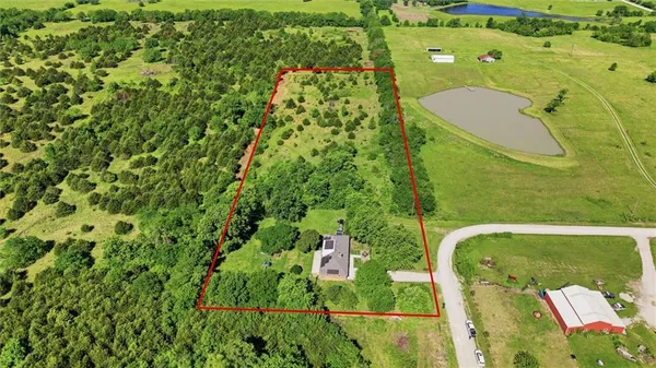 $490,000 | 24103 East 323rd Street, Harrisonville, MO 64701