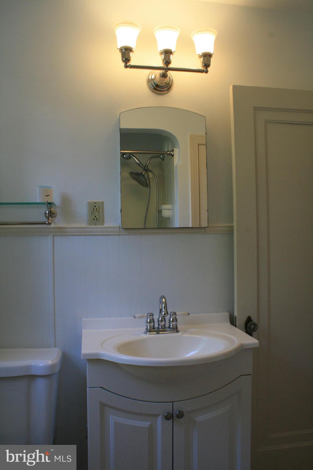 3713 Kimble Road Baltimore, MD 21218 - Photo 17 of 30 Bath