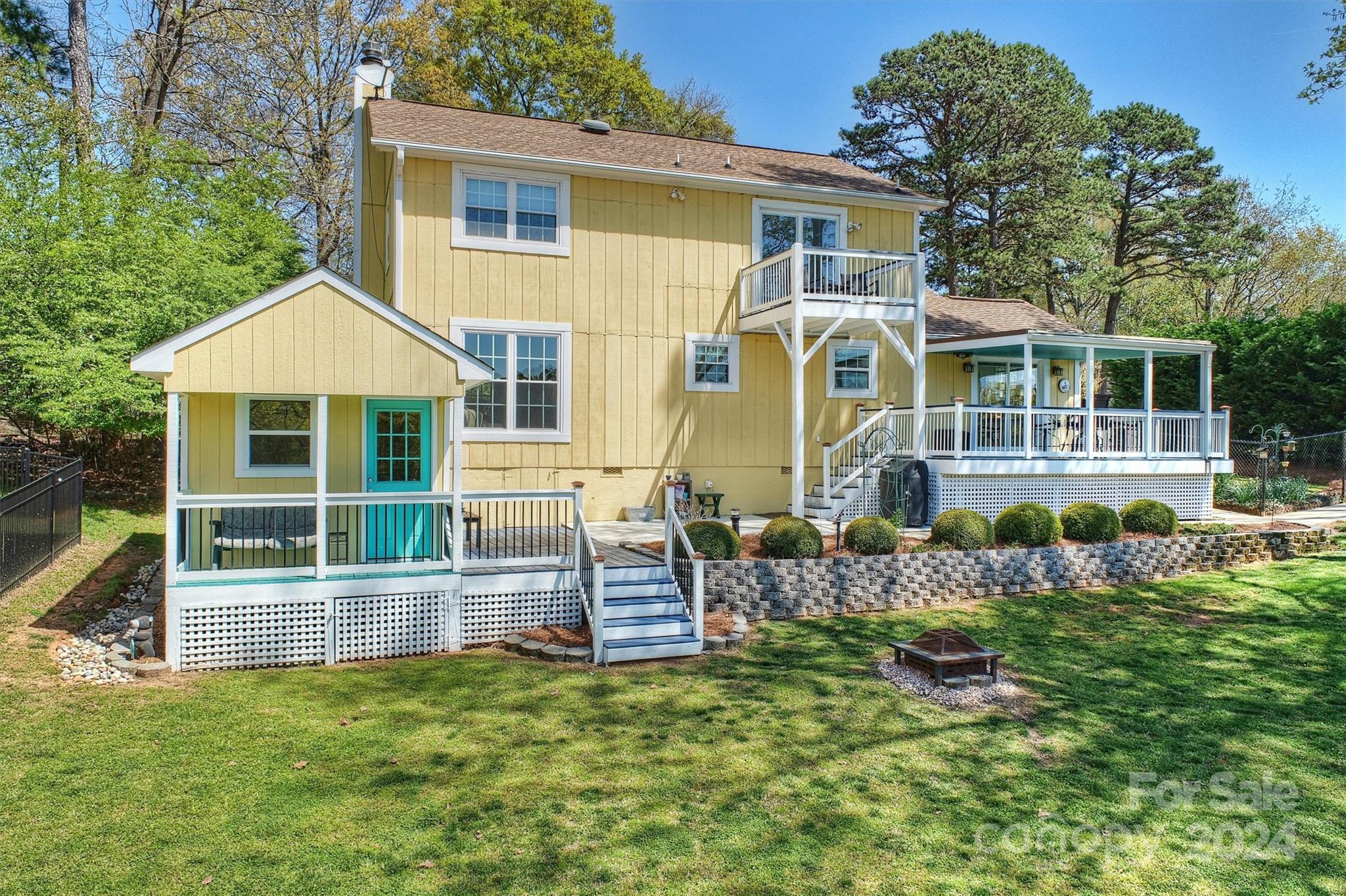 1190 Molokai Drive Tega Cay, SC 29708 - Photo 40 of 46 front view of a house with a yard