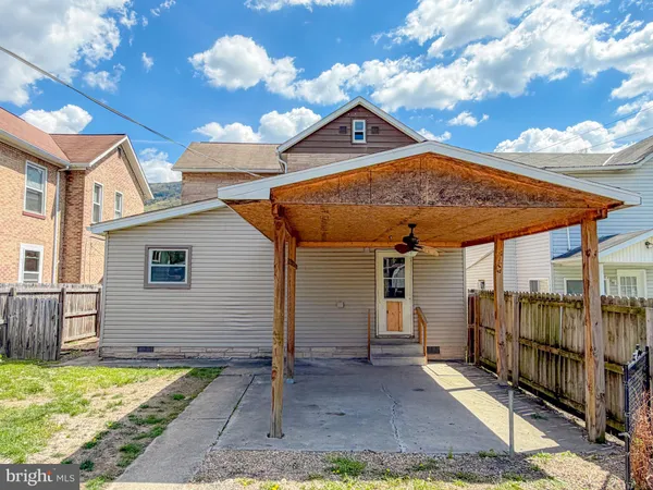 $140,000 | 2957 2nd Avenue, Hyndman, PA 15545