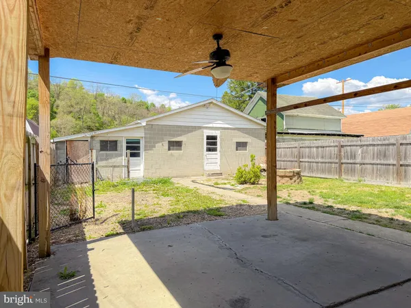 $140,000 | 2957 2nd Avenue, Hyndman, PA 15545