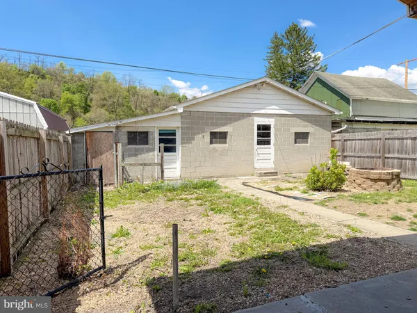 $140,000 | 2957 2nd Avenue, Hyndman, PA 15545