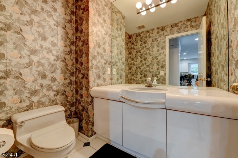 3702 Park Place Springfield, NJ 07081 - Photo 11 of 25