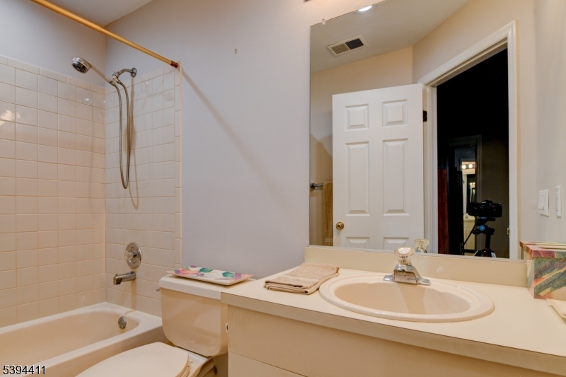 3702 Park Place Springfield, NJ 07081 - Photo 19 of 25