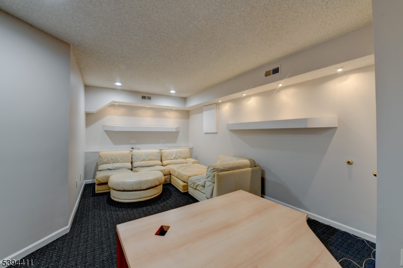 3702 Park Place Springfield, NJ 07081 - Photo 22 of 25