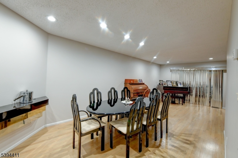 3702 Park Place Springfield, NJ 07081 - Photo 5 of 25