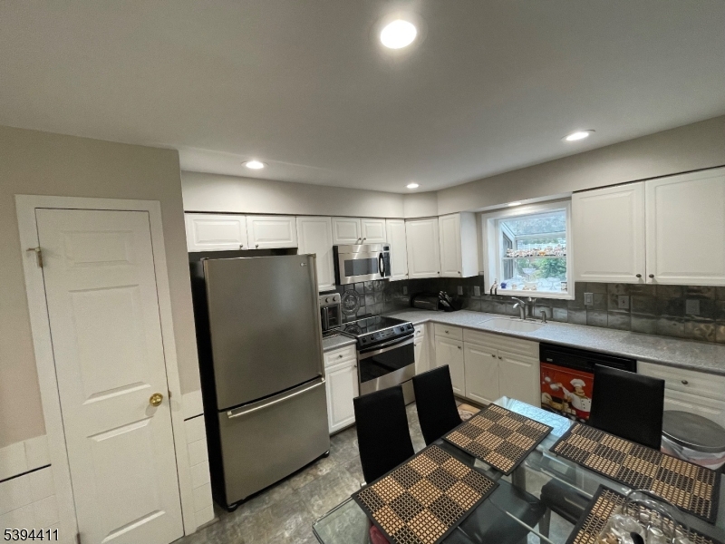 3702 Park Place Springfield, NJ 07081 - Photo 6 of 25