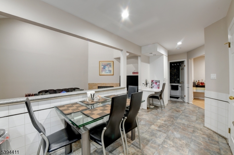 3702 Park Place Springfield, NJ 07081 - Photo 8 of 25