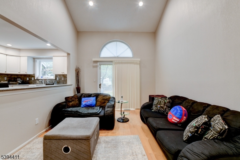 3702 Park Place Springfield, NJ 07081 - Photo 10 of 25