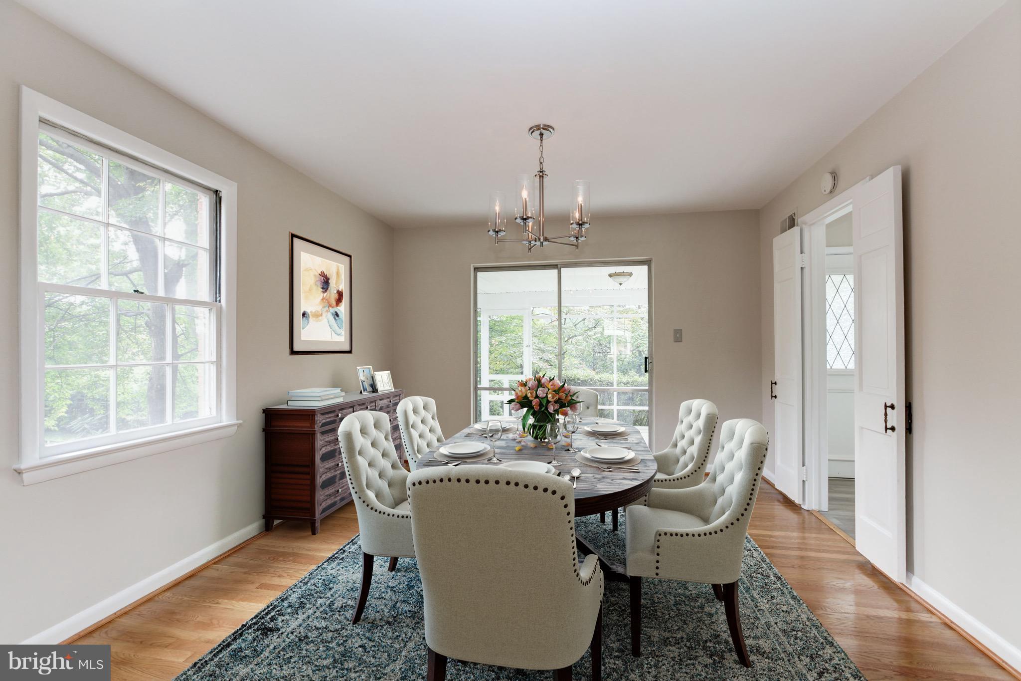 6216 Plainview Road Bethesda, MD 20817 - Photo 5 of 26 Dining Room Virtually Staged