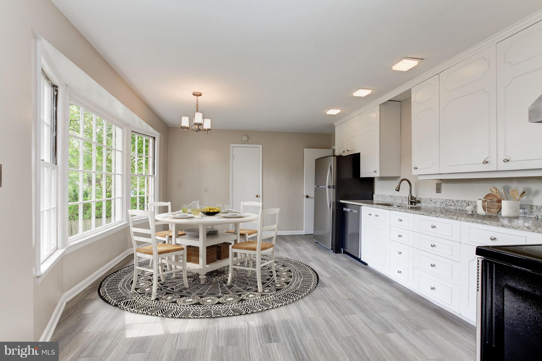 6216 Plainview Road Bethesda, MD 20817 - Photo 7 of 26 Kitchen Virtually Staged