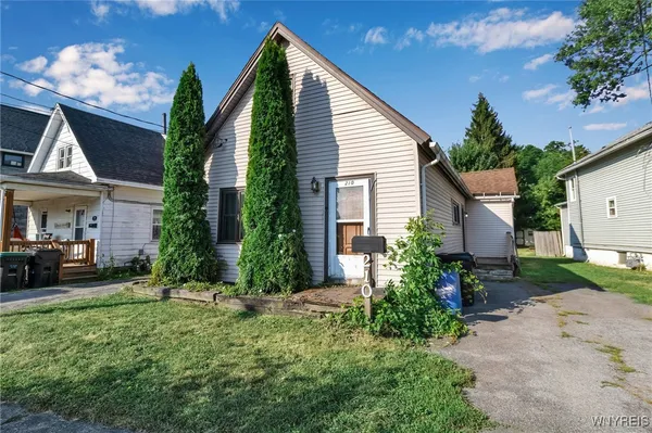 $124,900 | 210 Young Street, Tonawanda, NY 14150