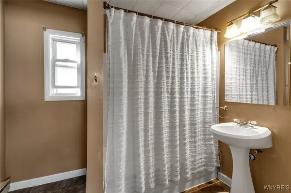 $124,900 | 210 Young Street, Tonawanda, NY 14150