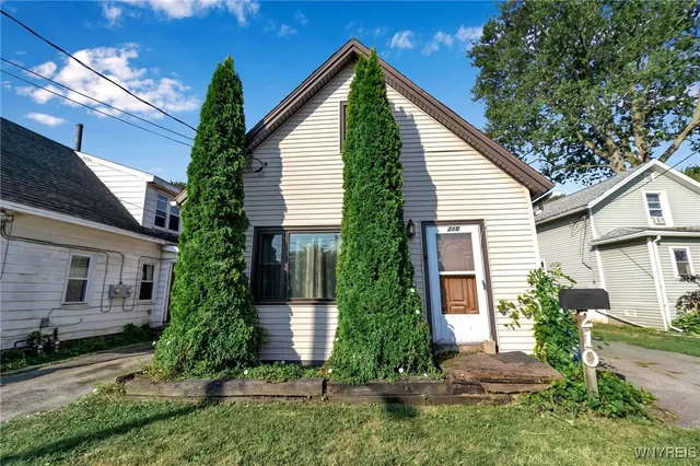 $134,900 | 210 Young Street, Tonawanda, NY 14150