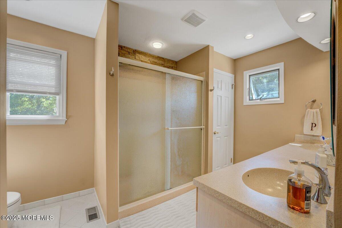 9 Hawk Court Howell, NJ 07731 - Photo 24 of 29 24-Master Bathroom