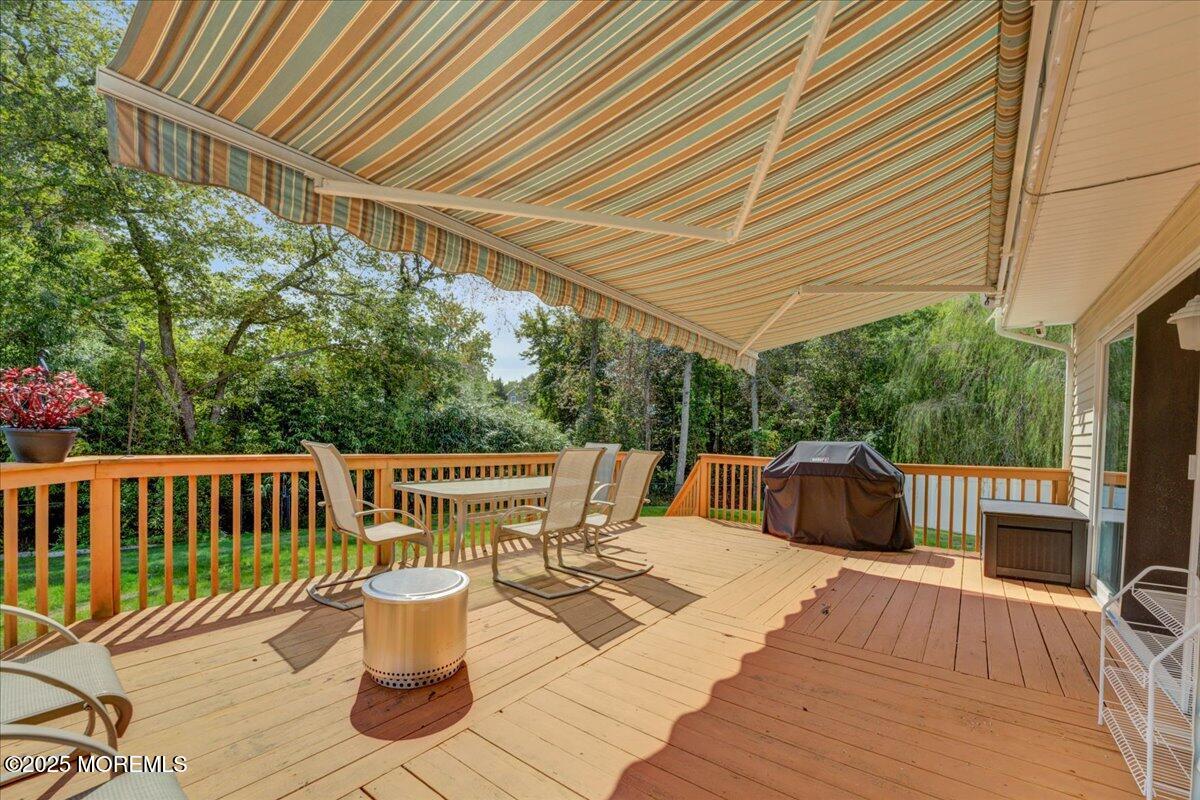 9 Hawk Court Howell, NJ 07731 - Photo 27 of 29 27-Deck