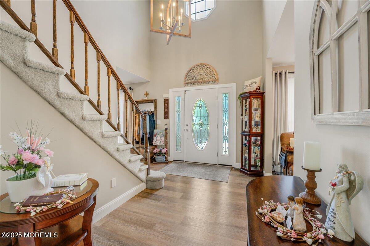 9 Hawk Court Howell, NJ 07731 - Photo 4 of 29 04-Foyer
