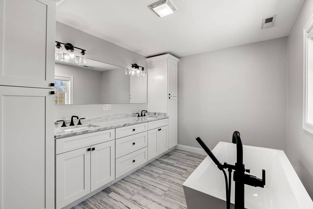 24 Townsend Road Shirley, MA 01464 - Photo 16 of 40