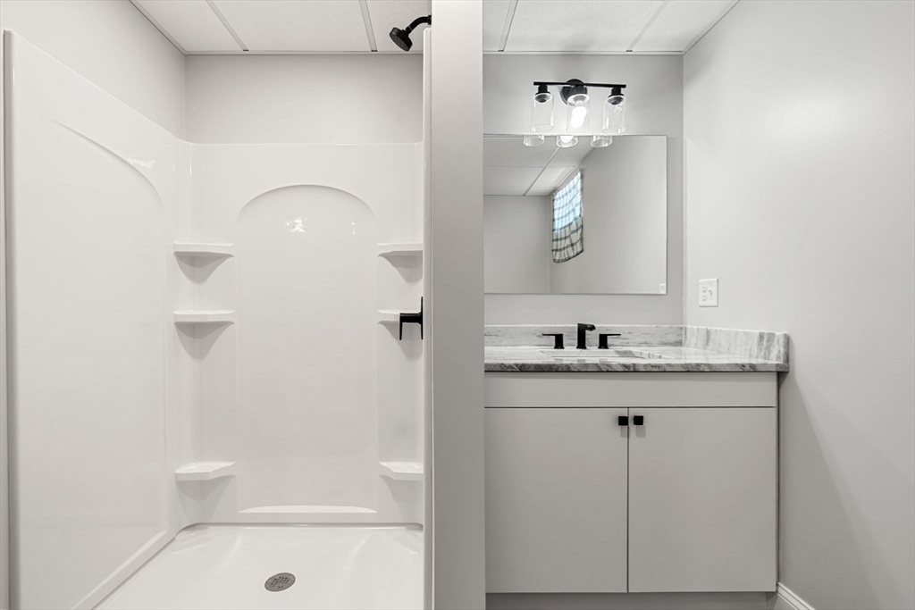 24 Townsend Road Shirley, MA 01464 - Photo 33 of 40