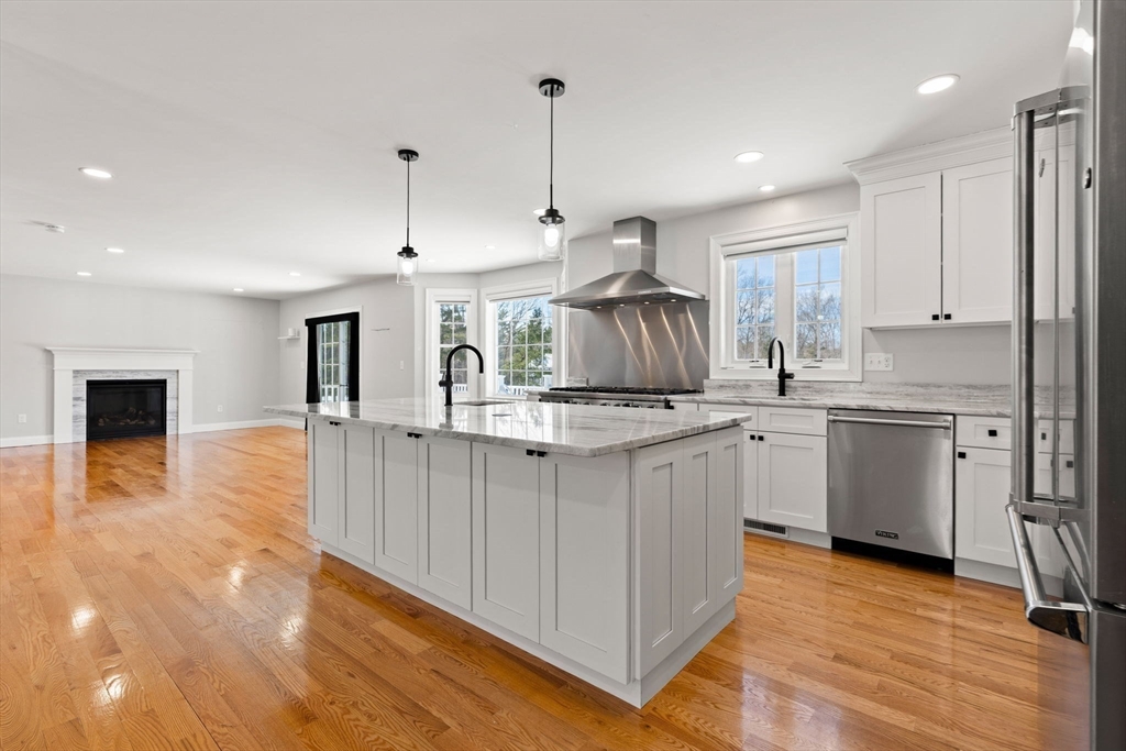 24 Townsend Road Shirley, MA 01464 - Photo 6 of 40