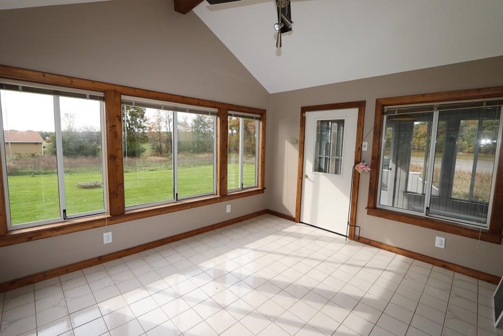 9444 Irish Road Grand Blanc, MI 48439 - Photo 15 of 58