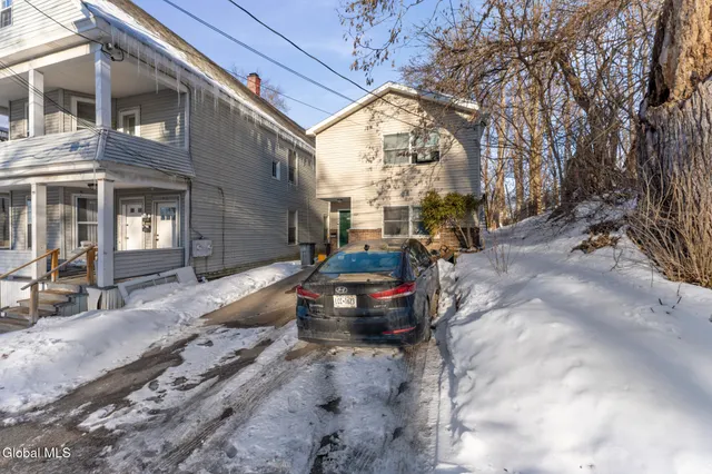 $254,900 | 227-229 Elm Street, Schenectady, NY 12304