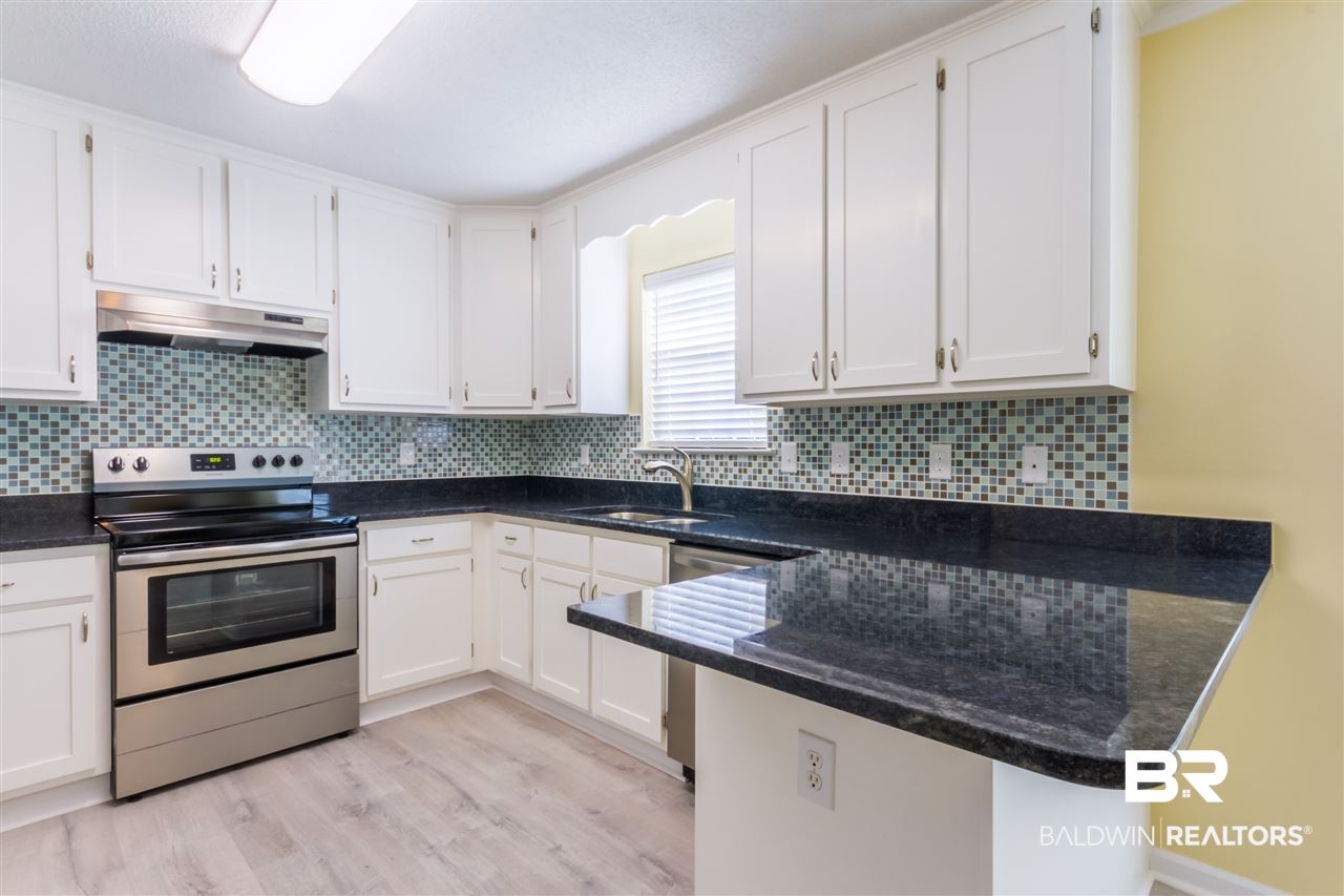 18996 County Road 9 Silverhill, AL 36576 - Photo 7 of 27