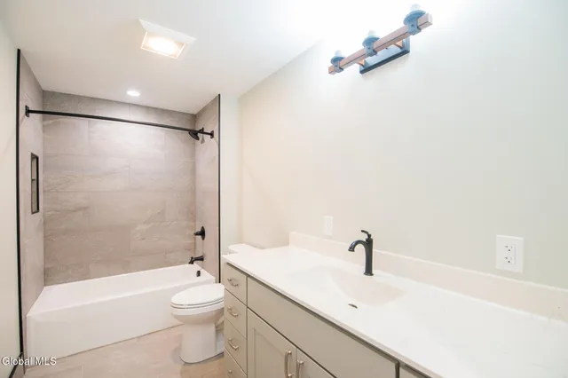 $999,000 | 1 Kurosaka Lane, Unit D, Lake George, NY 12845