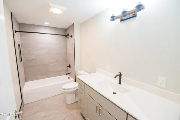 $999,000 | 1 Kurosaka Lane, Unit D, Lake George, NY 12845