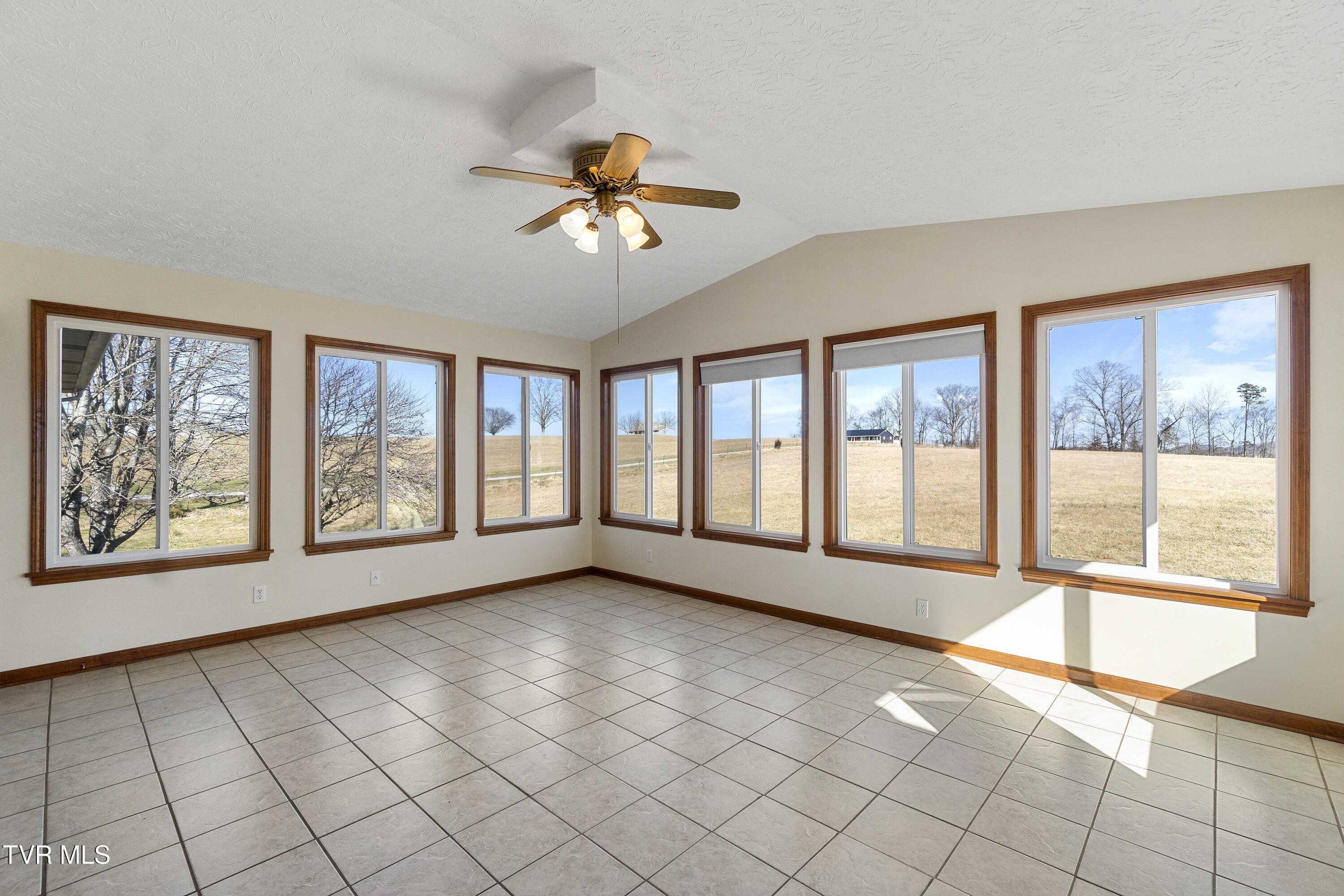 308 Norton Road Greeneville, TN 37745 - Photo 23 of 47 DSC08396