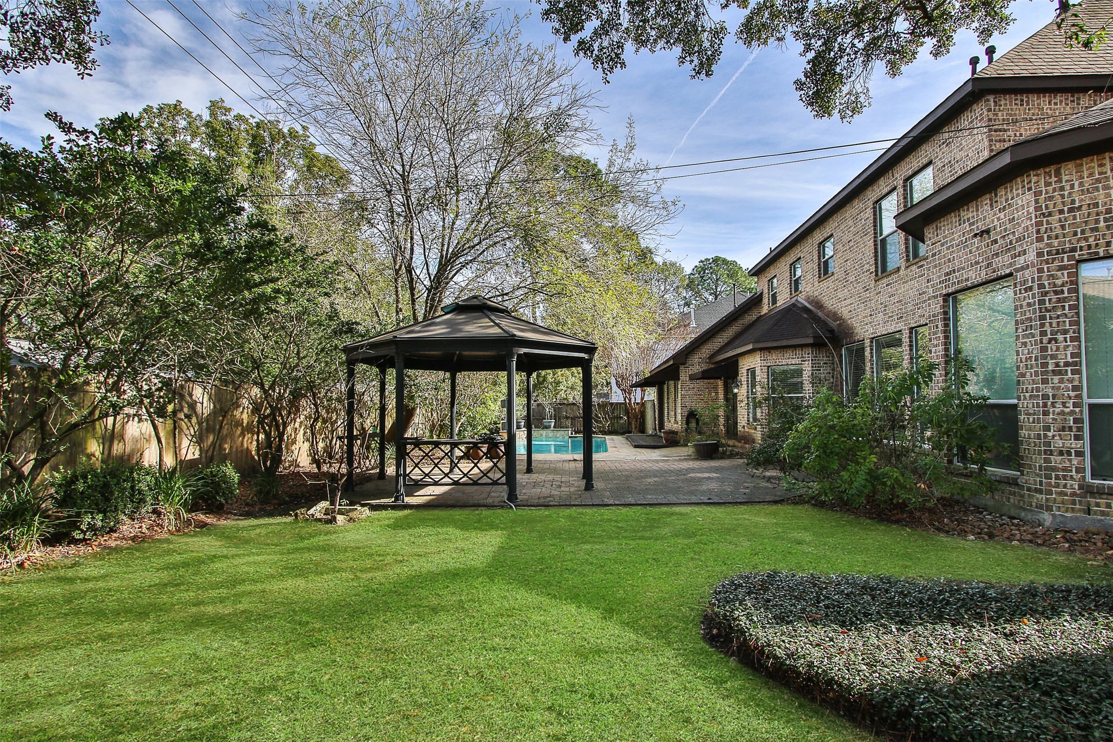 11722 Spriggs Way Houston, TX 77024 - Photo 43 of 49 Anther view of the yard