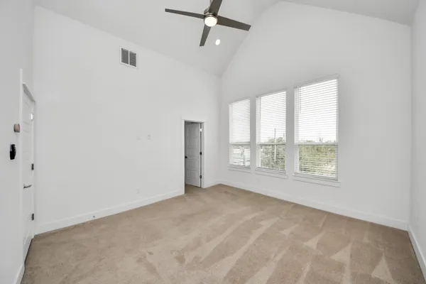 $2,500 | 4623 Cochran Street, Houston, TX 77009