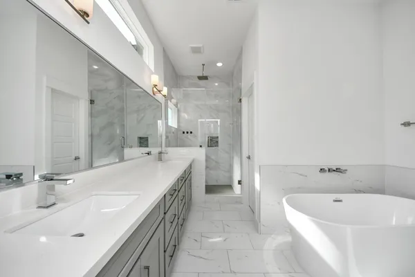 $2,500 | 4623 Cochran Street, Houston, TX 77009