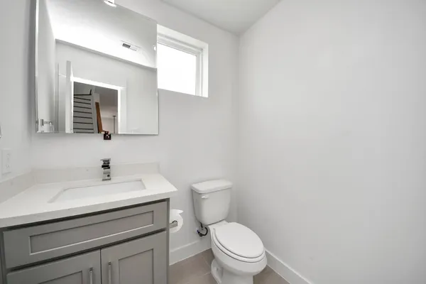 $2,500 | 4623 Cochran Street, Houston, TX 77009