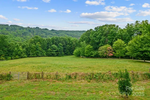 a view of outdoor space