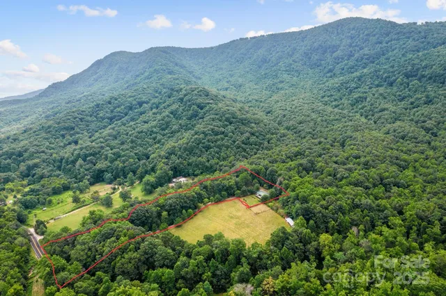 $397,000 | 8252 Holbert Cove Road, Saluda, NC 28773