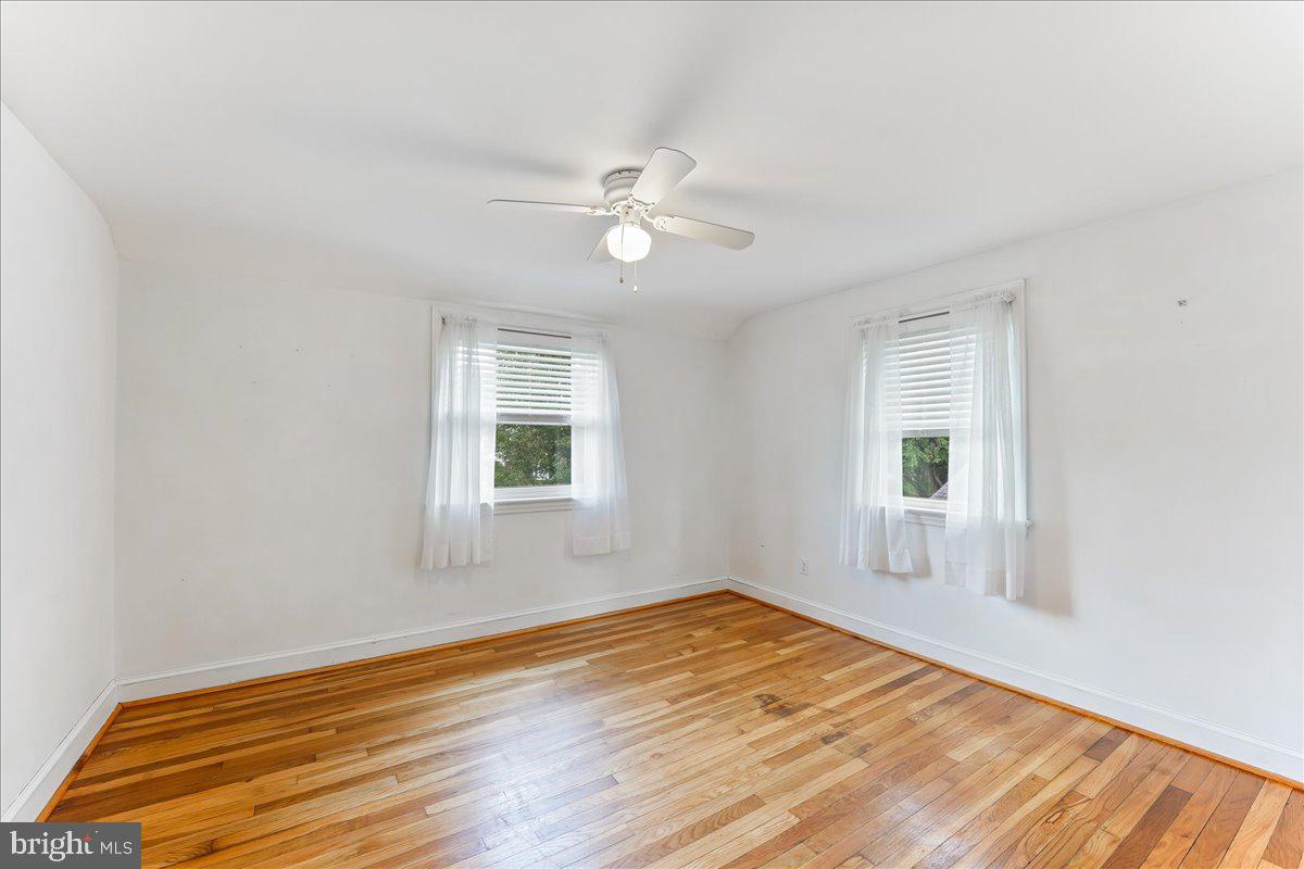 262 School Lane Springfield, PA 19064 - Photo 17 of 29 Upstairs bedroom 2