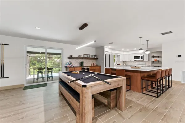 $645,000 | 1830 Lakeview Road, Clearwater, FL 33764