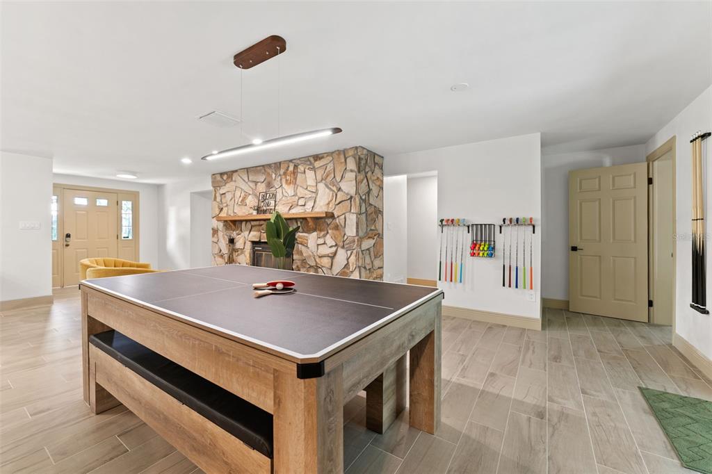 1830 Lakeview Road Clearwater, FL 33764 - Photo 13 of 37