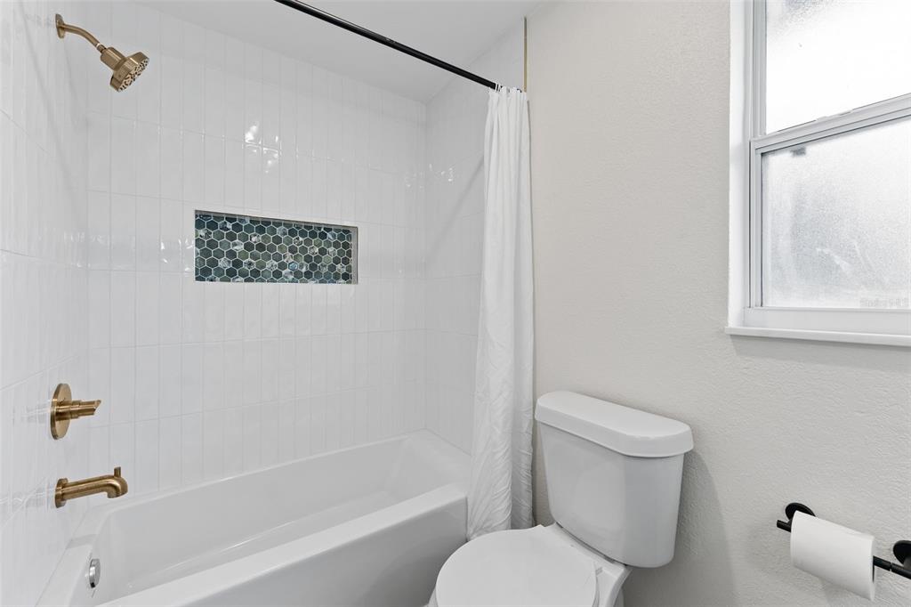 1830 Lakeview Road Clearwater, FL 33764 - Photo 24 of 37