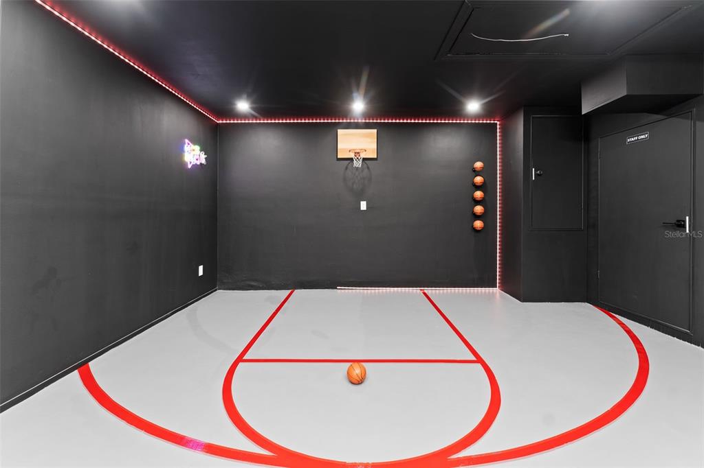 1830 Lakeview Road Clearwater, FL 33764 - Photo 28 of 37