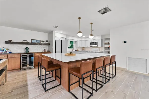 $645,000 | 1830 Lakeview Road, Clearwater, FL 33764